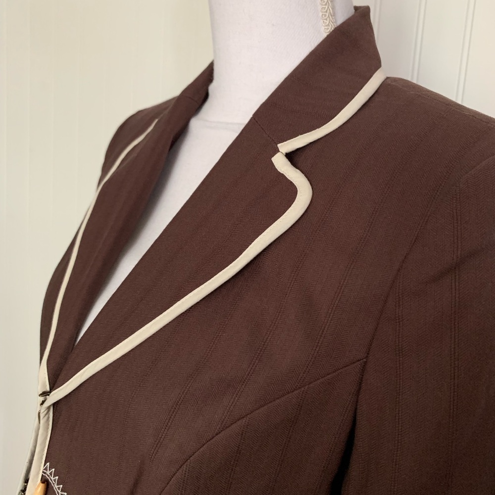 WOW! Blazer with amazing details and trim work!